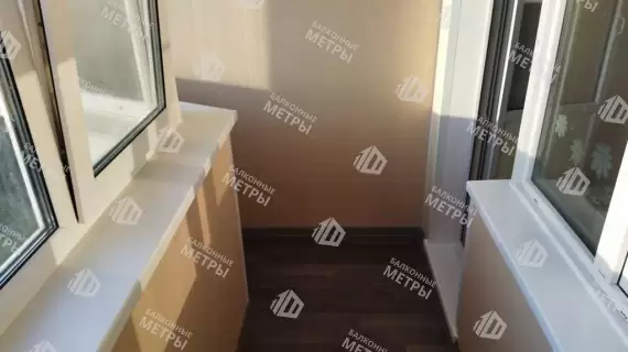 Остекление и отделка балкона в многоквартирном доме Остекление и отделка балкона в многоквартирном доме