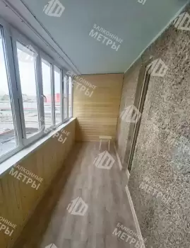 Отделка балкона с утеплением и остеклением Rehau