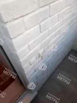 Отделка и остекление Г-образного балкона Отделка и остекление Г-образного балкона