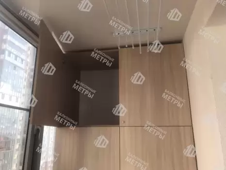 Изготовление и установка шкафа с полками из ЛДСП на балконе Изготовление и установка шкафа с полками из ЛДСП на балконе