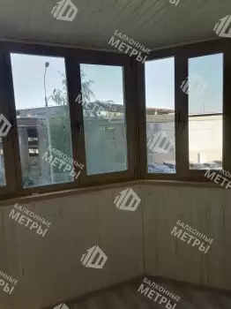 Отделка стен и потолка на балконе