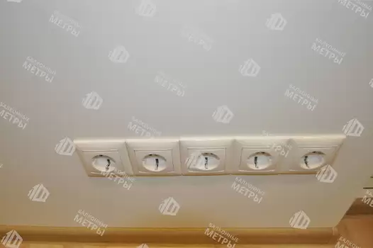 Остекление балкона в серии дома 01-ПЗ с утеплением и отделкой Остекление балкона в серии дома 01-ПЗ с утеплением и отделкой