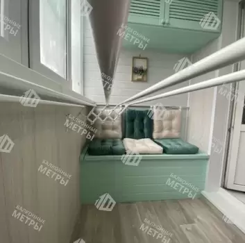 Хранение вещей и зона отдыха на балконе Хранение вещей и зона отдыха на балконе