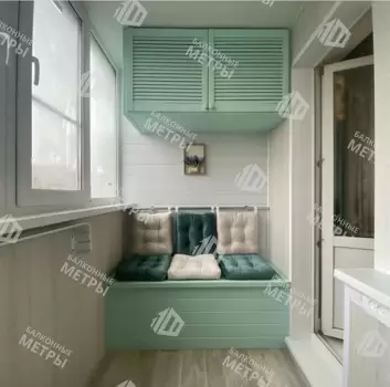 Хранение вещей и зона отдыха на балконе Хранение вещей и зона отдыха на балконе